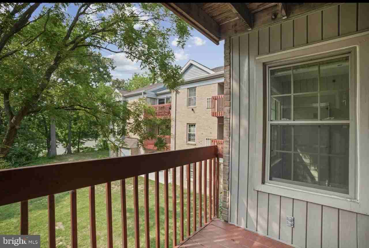 4 Cedar Valley Pl #202 - Photo 5 of 19