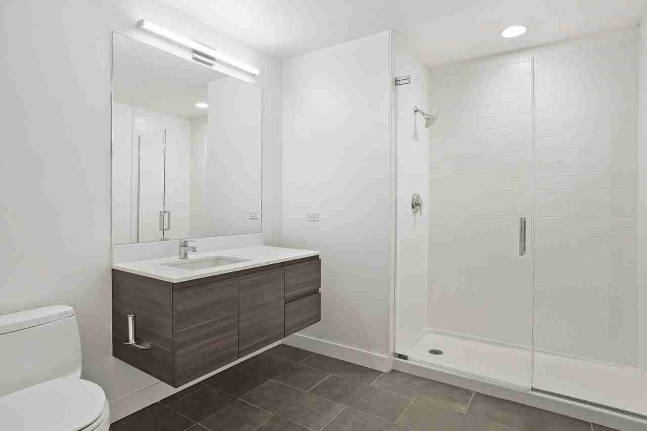 450 N Franklin St - Photo 3 of 14