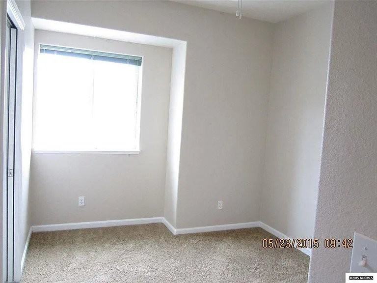 560 Madeline Jane Ln - Photo 3 of 16