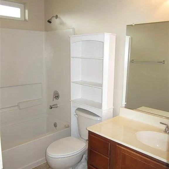 560 Madeline Jane Ln - Photo 5 of 16