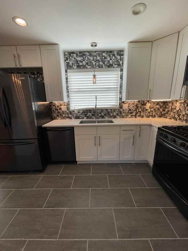 1629 Citadel Pl - Photo 2 of 20