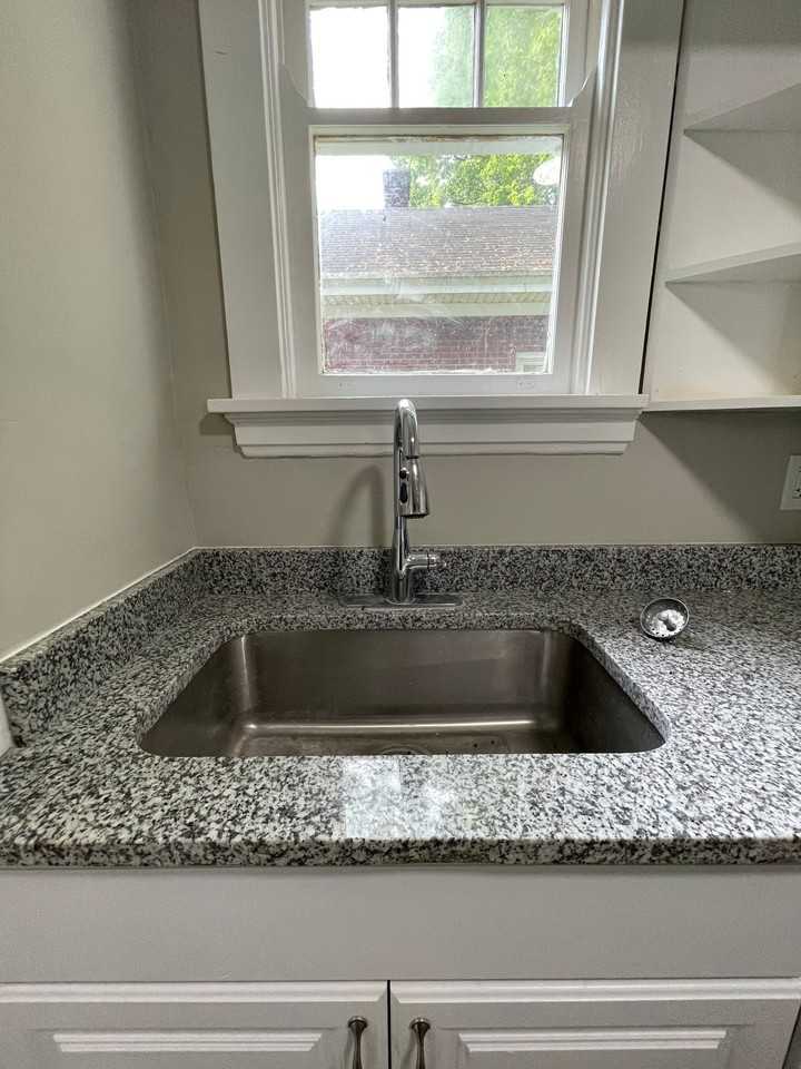 2456 Saturn St - Photo 7 of 19