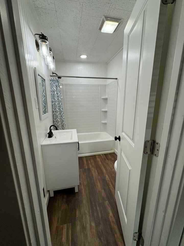 2643 Stillwell Ave - Photo 5 of 10