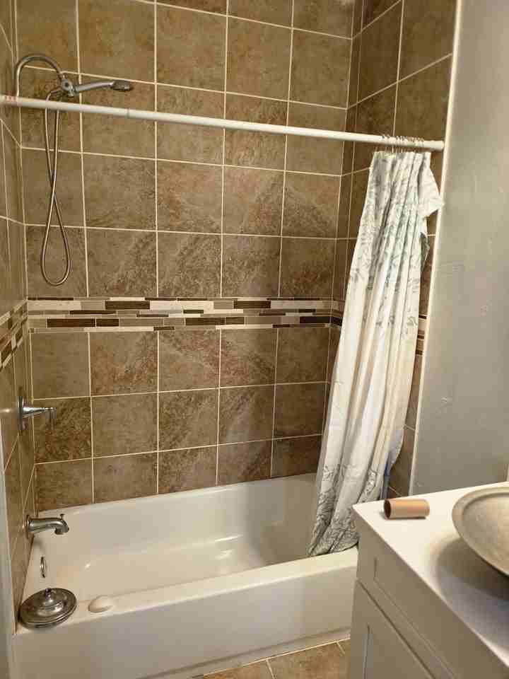 93 Ayrault St - Photo 4 of 9