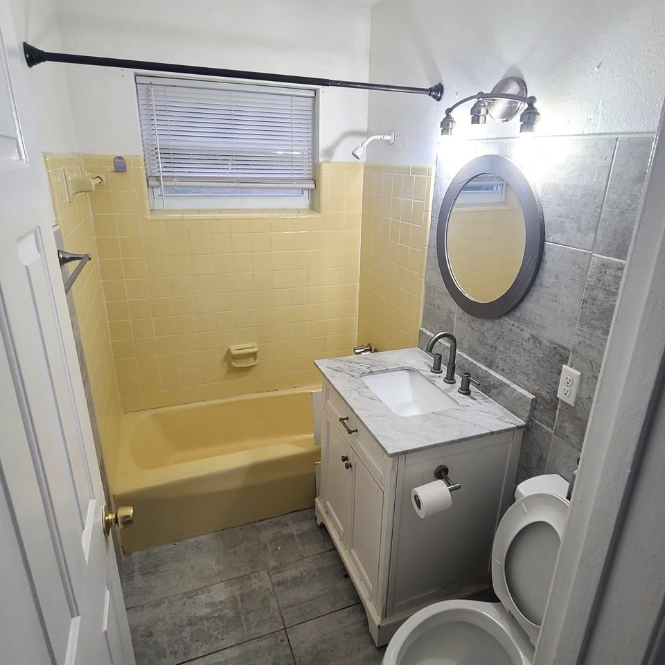 7102 Holiday Dr - Photo 4 of 7