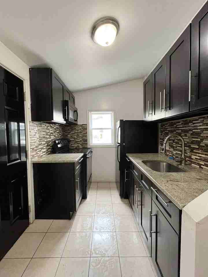 1412 Ellsworth St #3