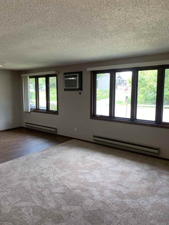 3090 N Grandview Ave #8 - Photo 5 of 12