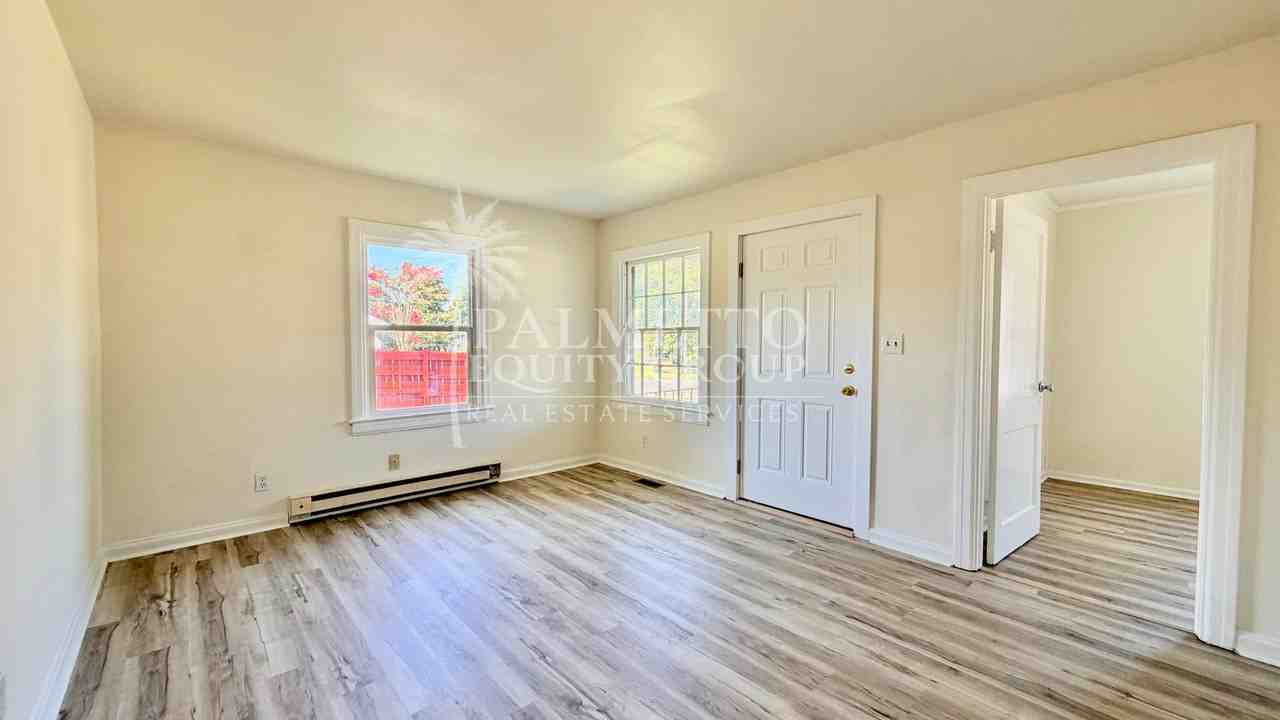 1512 Andover Ave - Photo 2 of 11