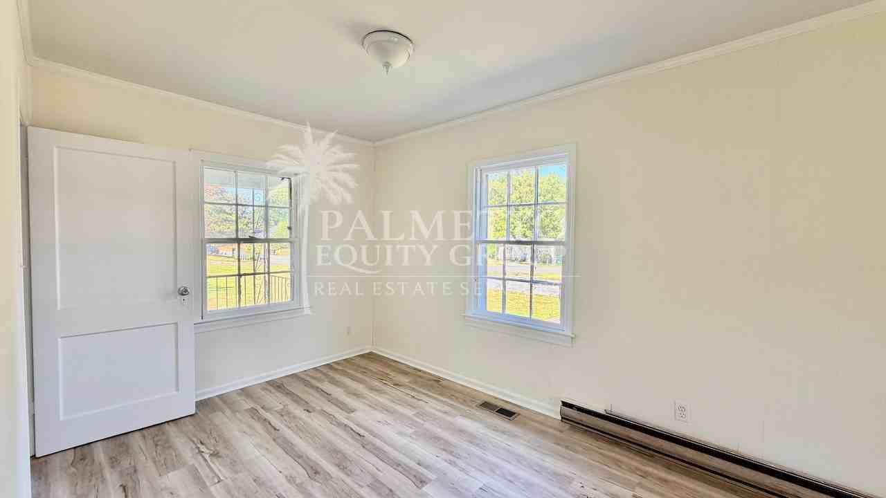 1512 Andover Ave - Photo 5 of 11