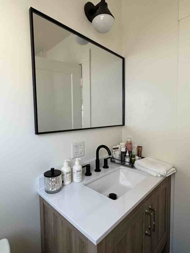 383 44th St - Photo 7 of 10