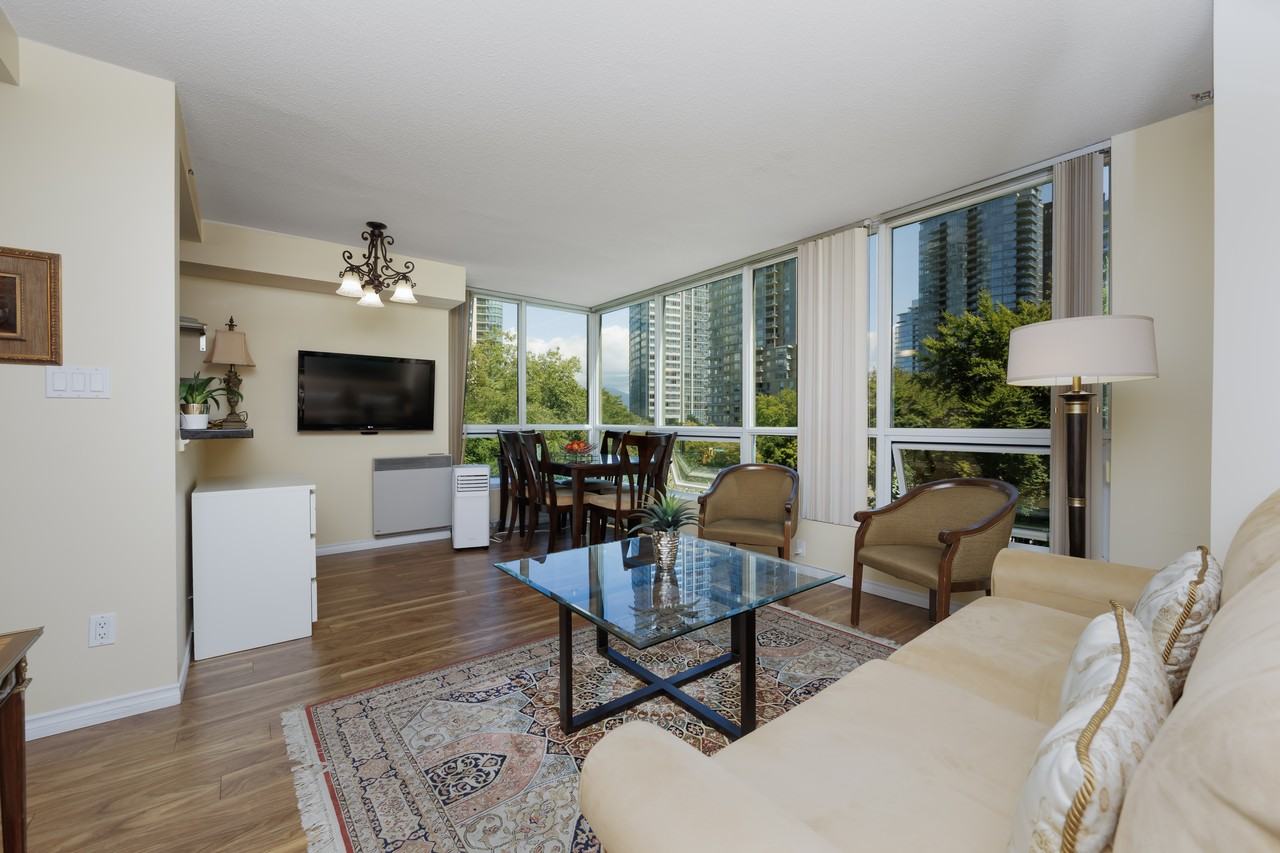 555 Jervis Street #304 - Photo 2 of 18