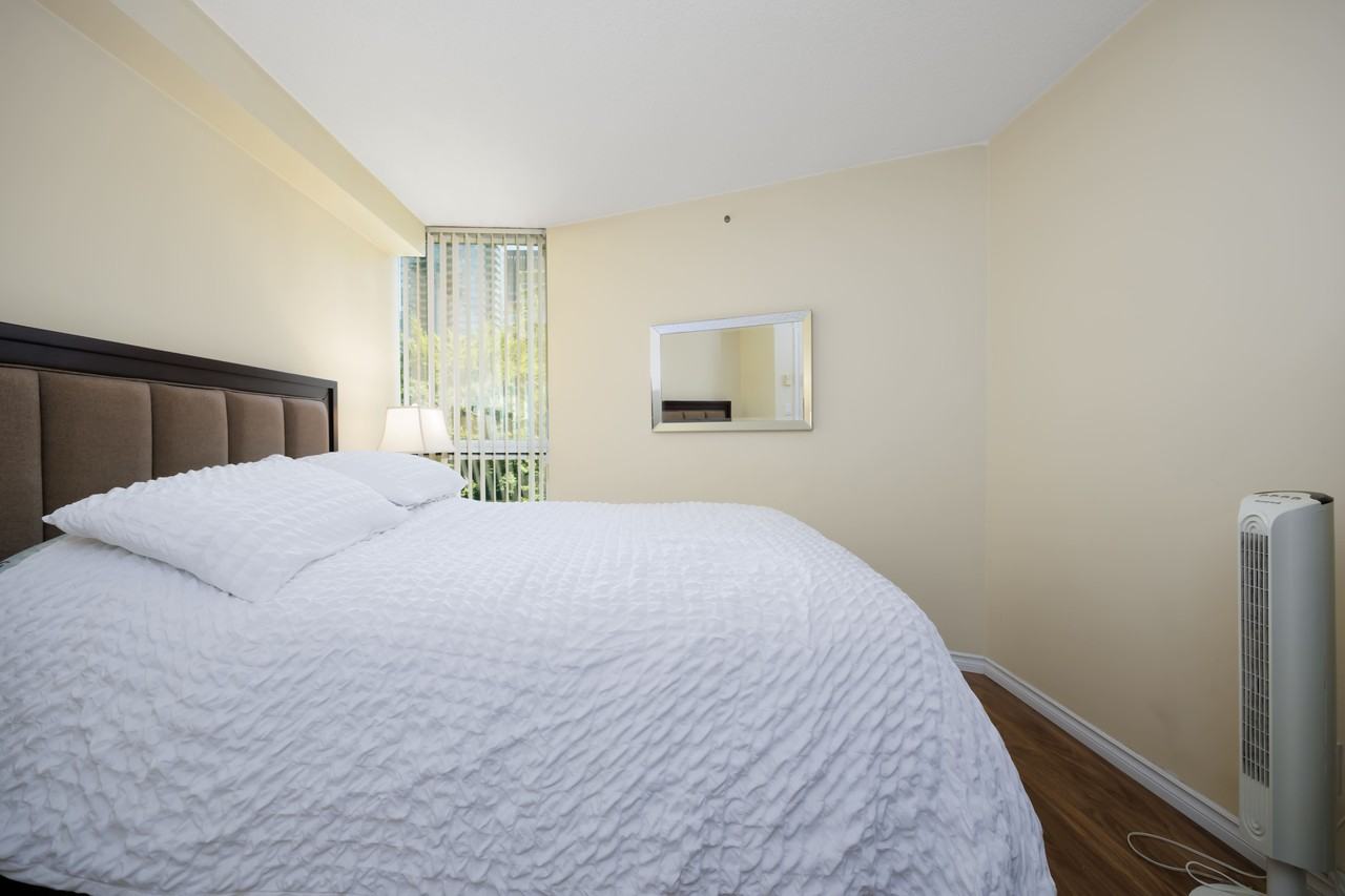 555 Jervis Street #304 - Photo 7 of 18