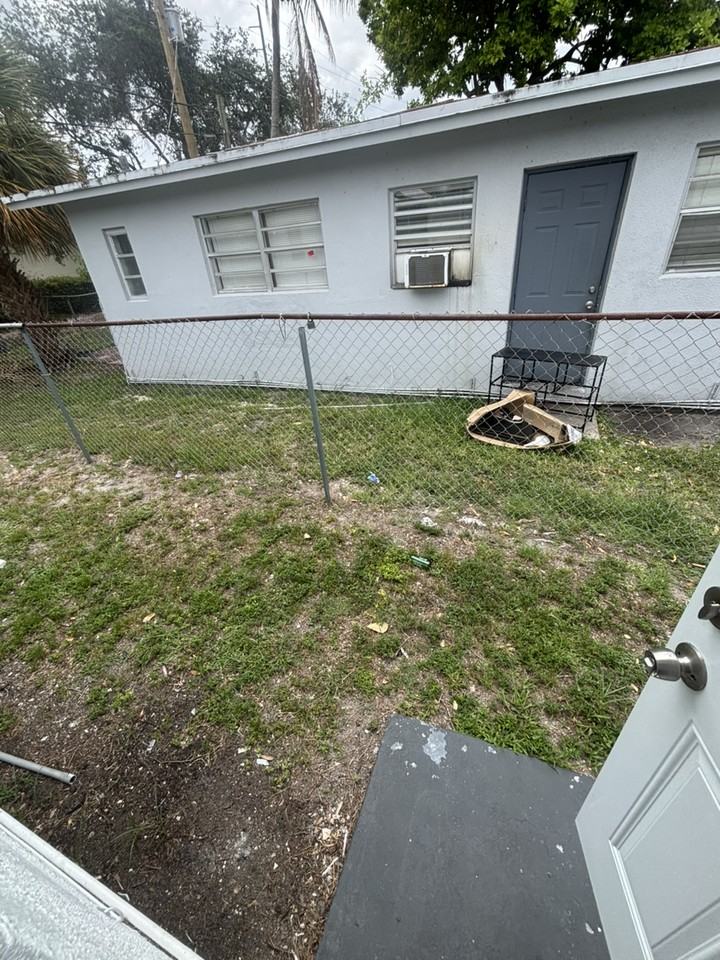 121 SW Fifth Ct - Photo 4 of 13