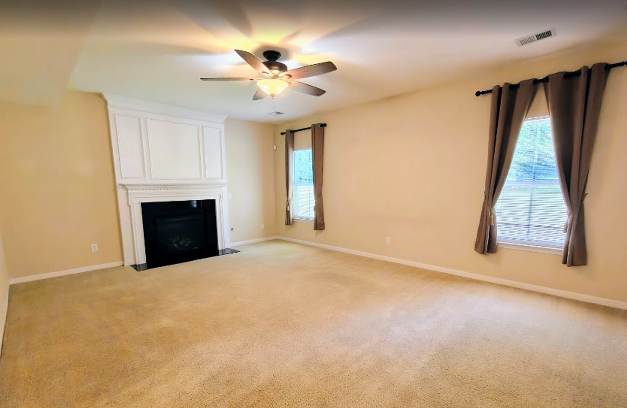 809 Redden Row - Photo 2 of 17