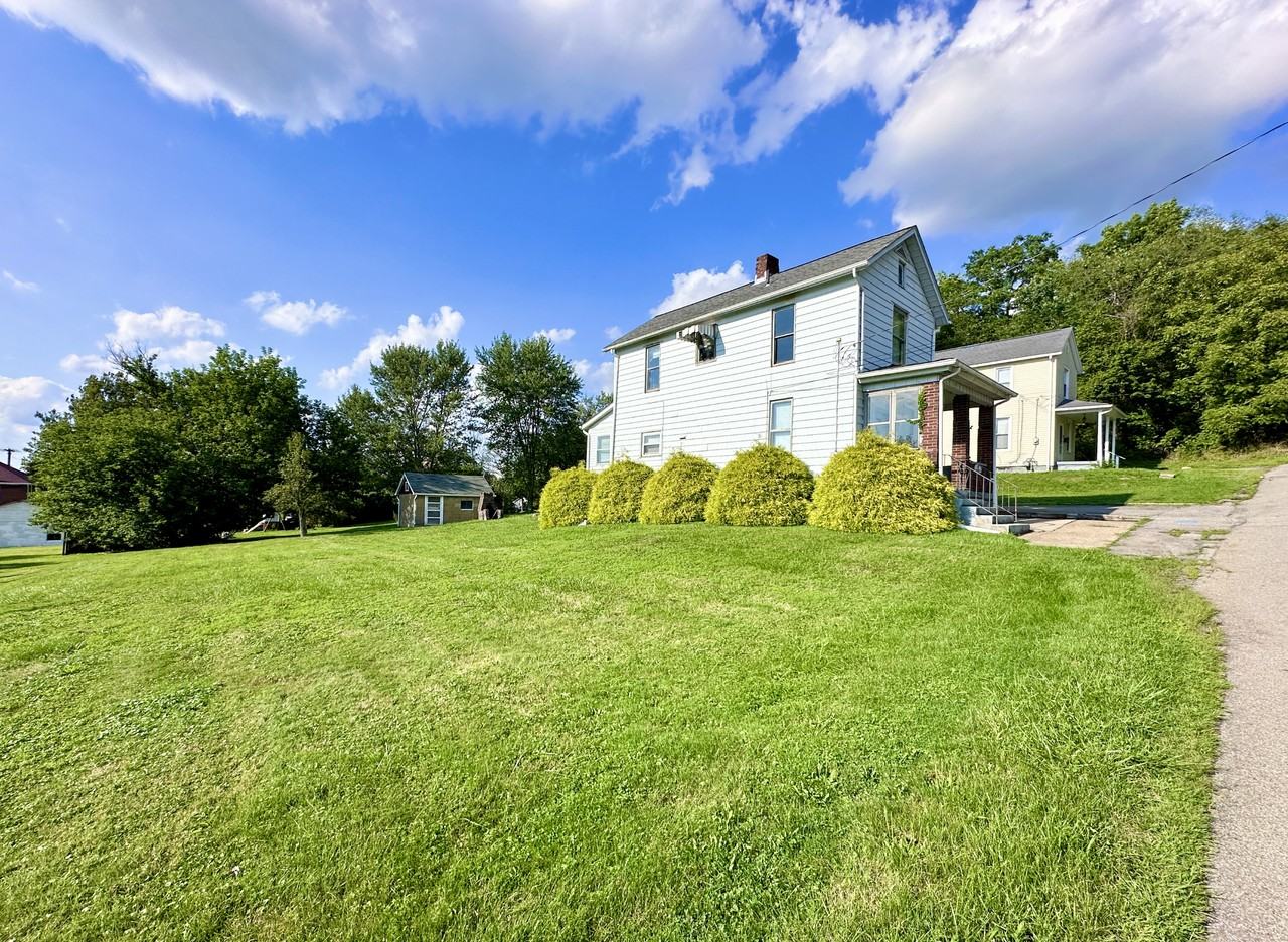 1413 Laurel Pl #NA - Photo 2 of 11