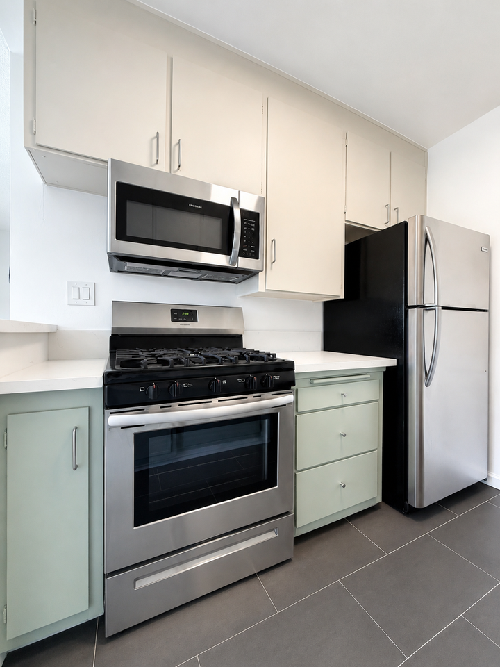 1845 Canyon Dr #12 - Photo 5 of 15
