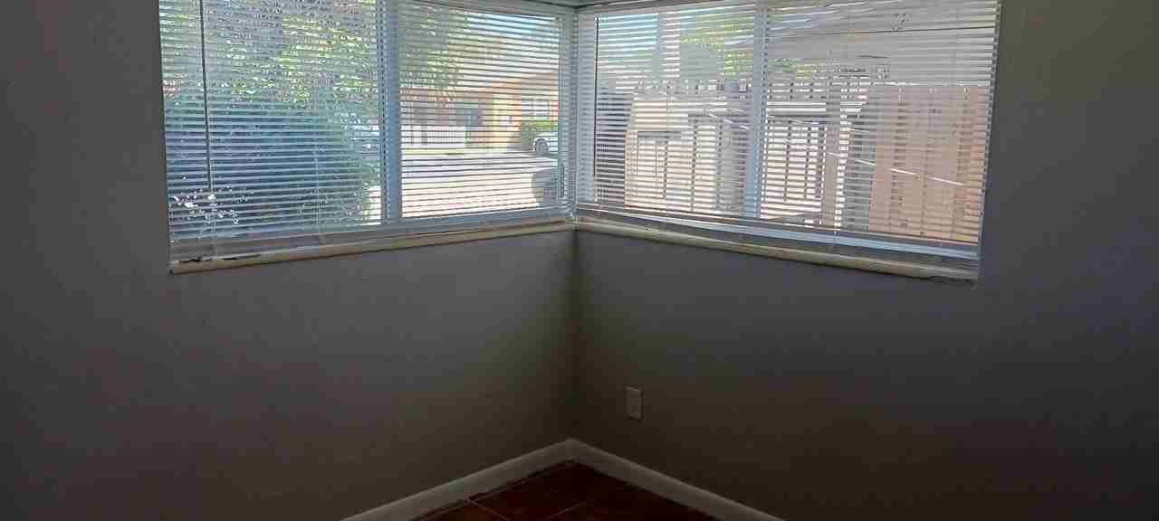 913 Sw 15th Ter #1 - Photo 2 of 13