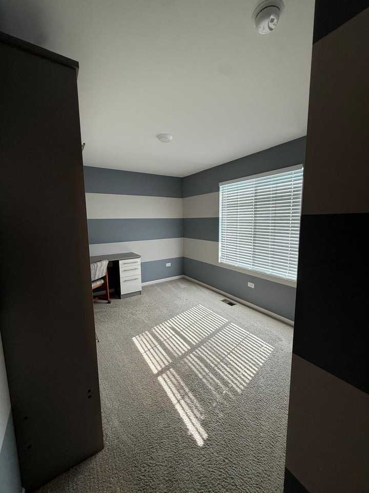 701 Hickory St #701 - Photo 3 of 25