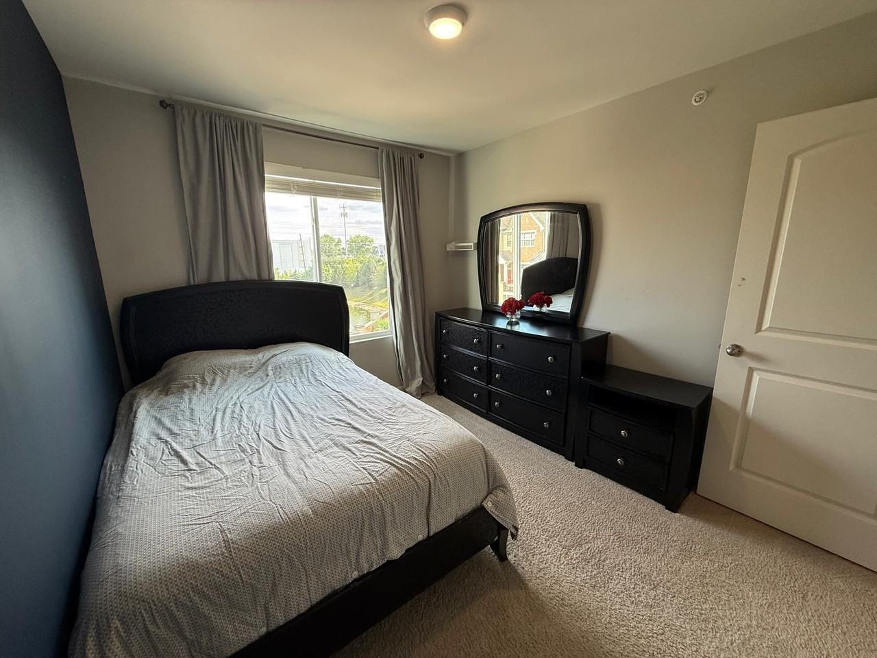 701 Hickory St #701 - Photo 4 of 25