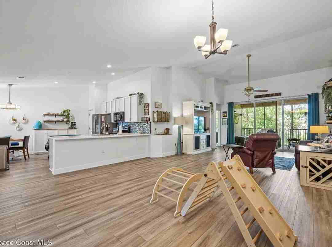 500 Trotter Ln #202 - Photo 3 of 13