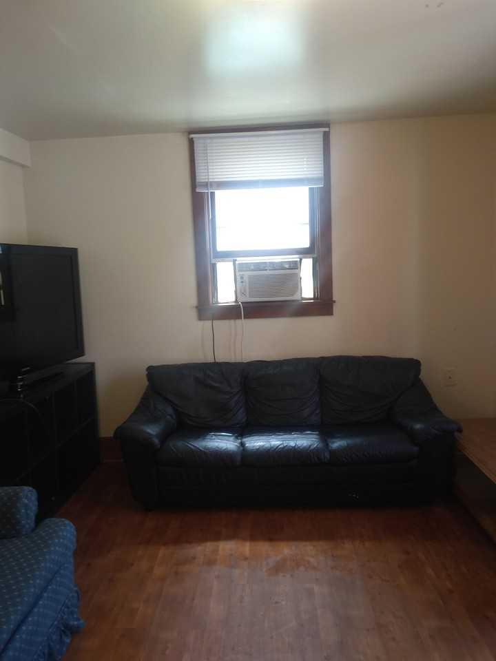 606 S Allen St #A - Photo 4 of 22
