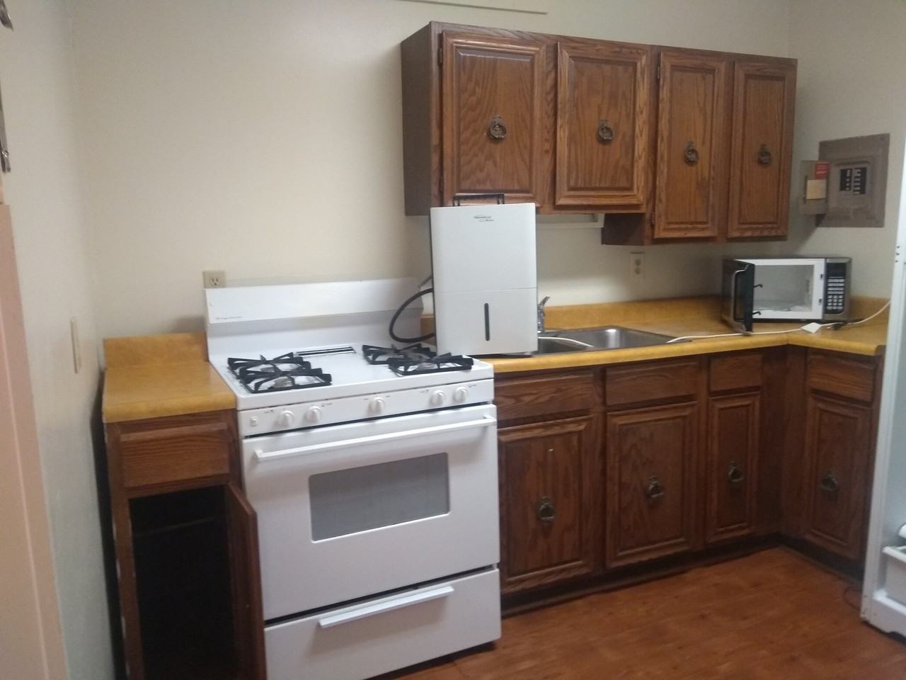 606 S Allen St #A - Photo 6 of 22