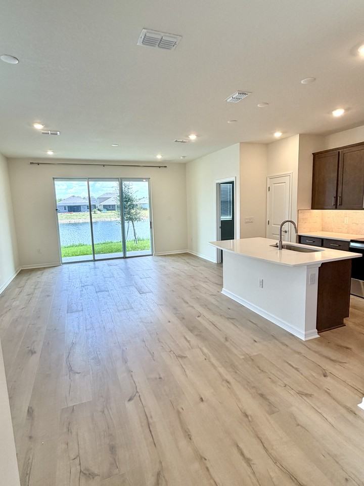 7519 Sea Oak Ct #1 - Photo 4 of 28