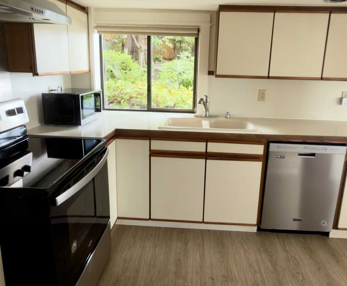 5811 Ward Ave Ne #NA - Photo 7 of 24