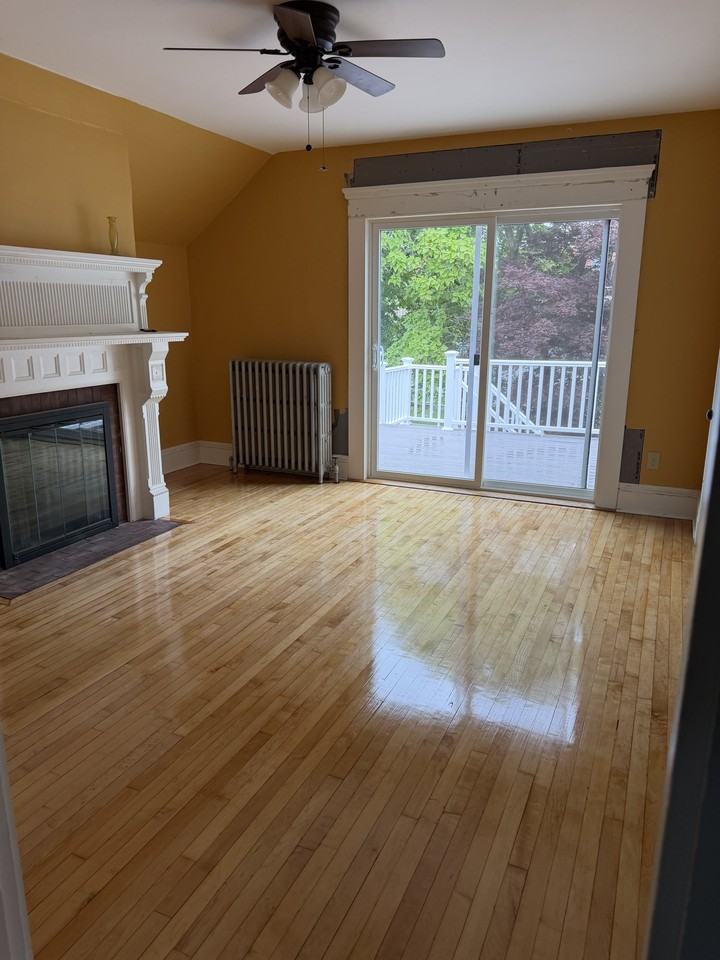 294 Clifford St #2 - Photo 4 of 6
