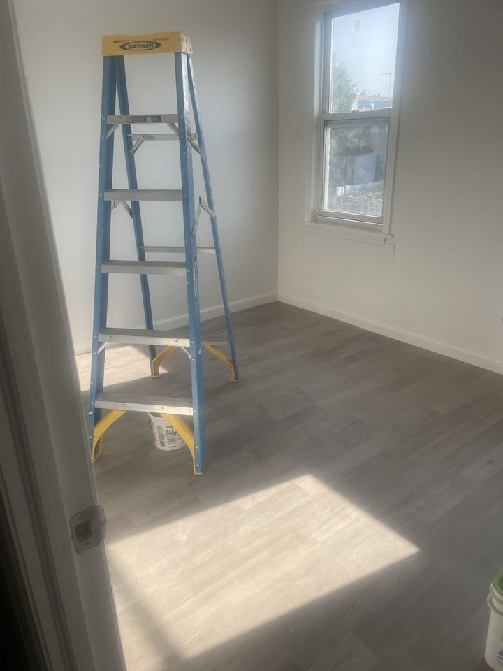 1866 W 7th St #2 - Photo 2 of 7
