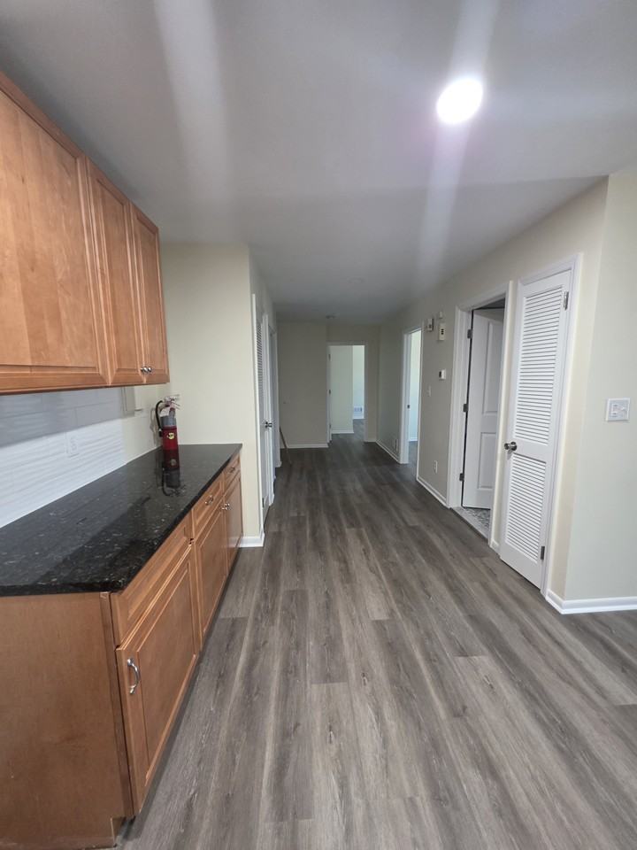 7 Washington Ave #1 - Photo 3 of 6