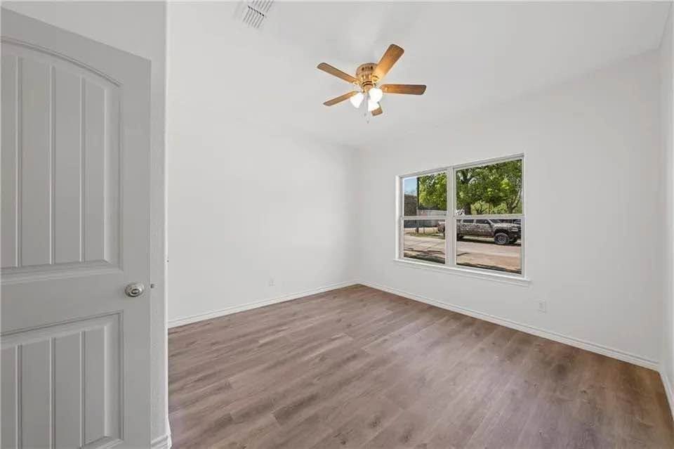 E Hamilton St #111 - Photo 6 of 11