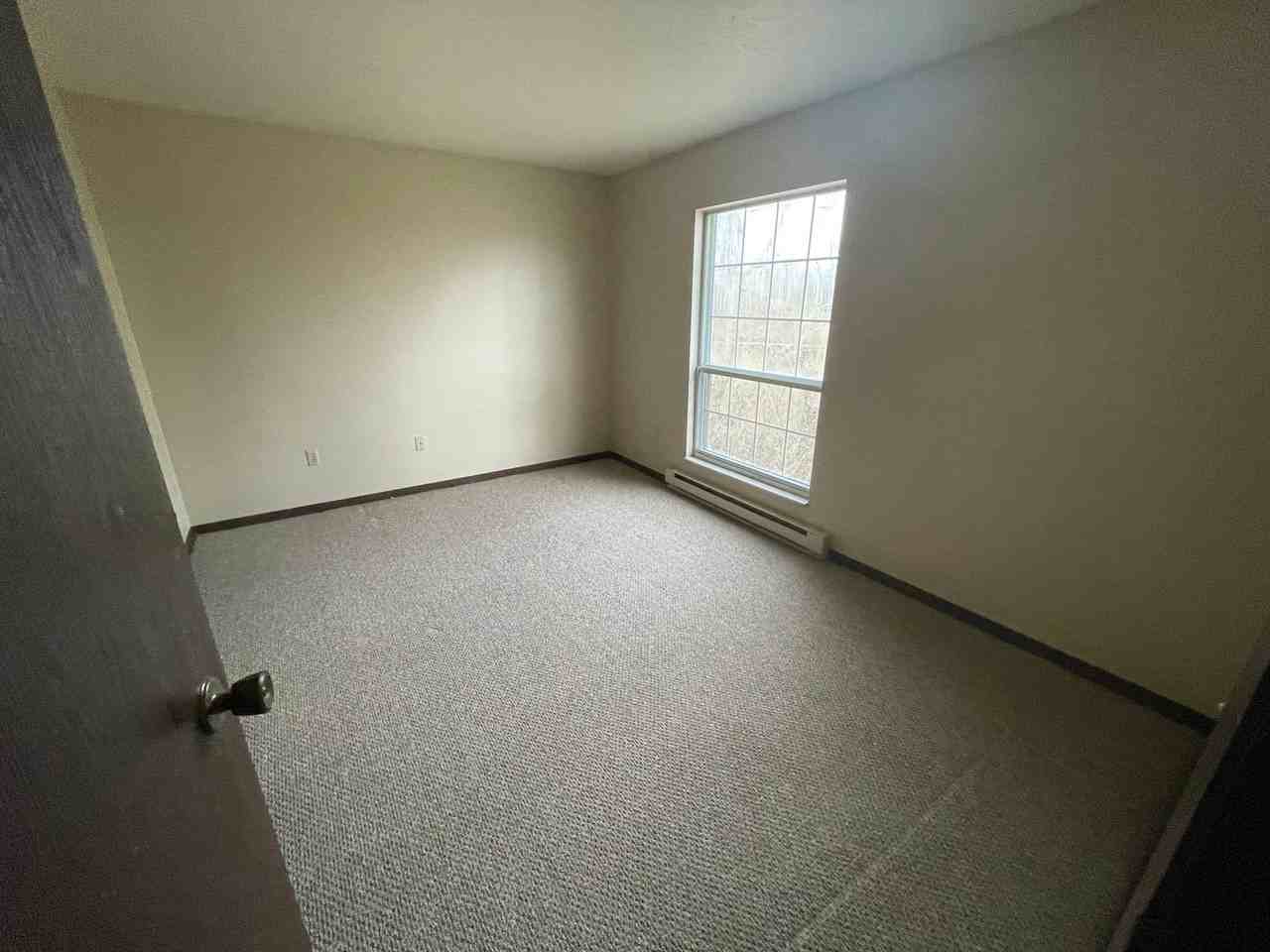 Wabash Shore Apartments - Photo 4 of 13