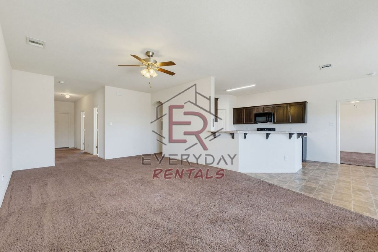 6705 Black Springs Dr - Photo 4 of 17