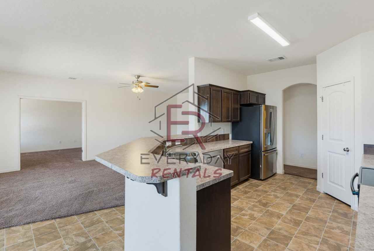 6705 Black Springs Dr - Photo 6 of 17