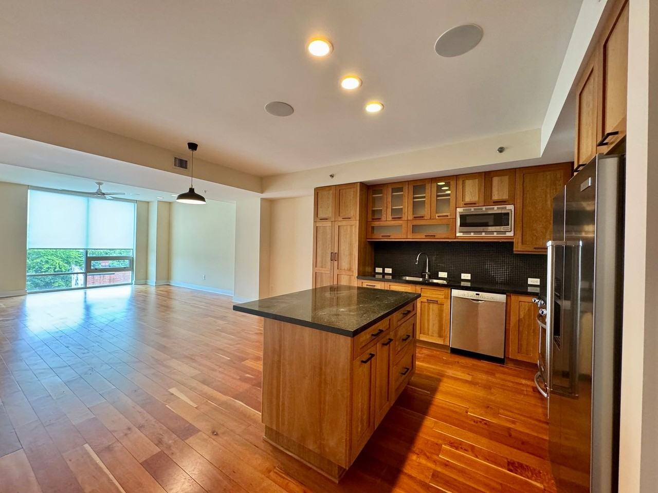 601 W Rosemary St