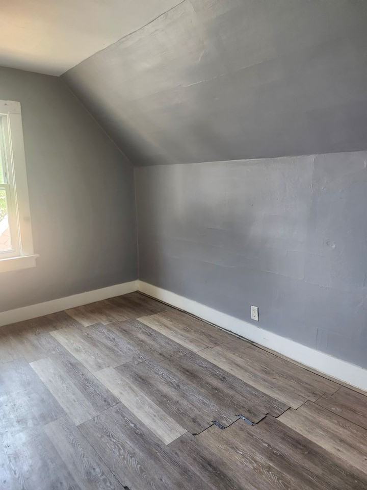 4660 N 29th St - Photo 2 of 20