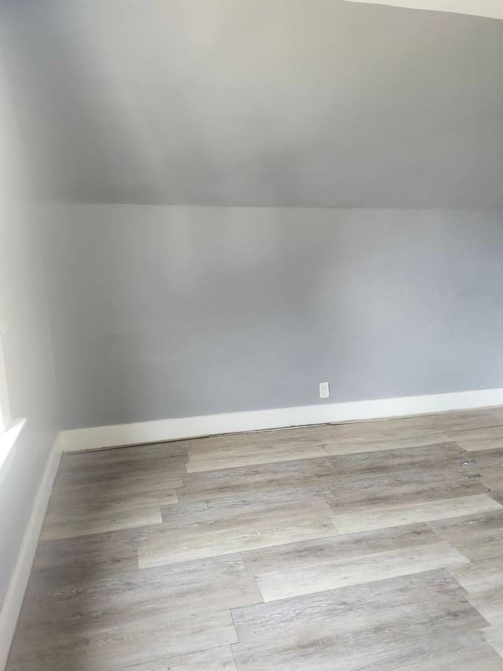 4660 N 29th St - Photo 5 of 20