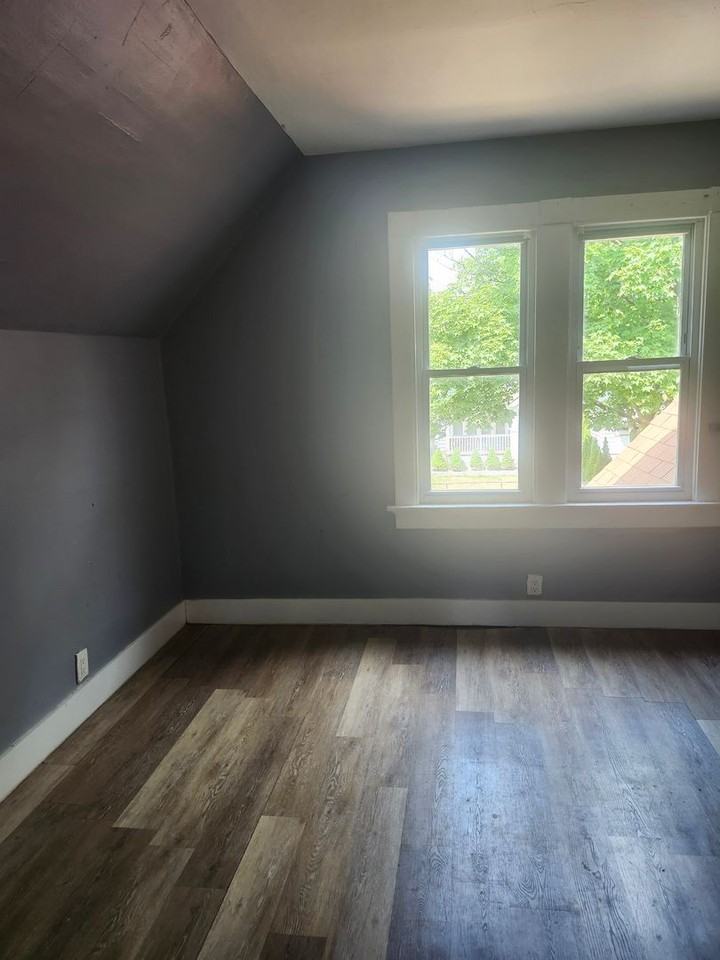 4660 N 29th St - Photo 6 of 20