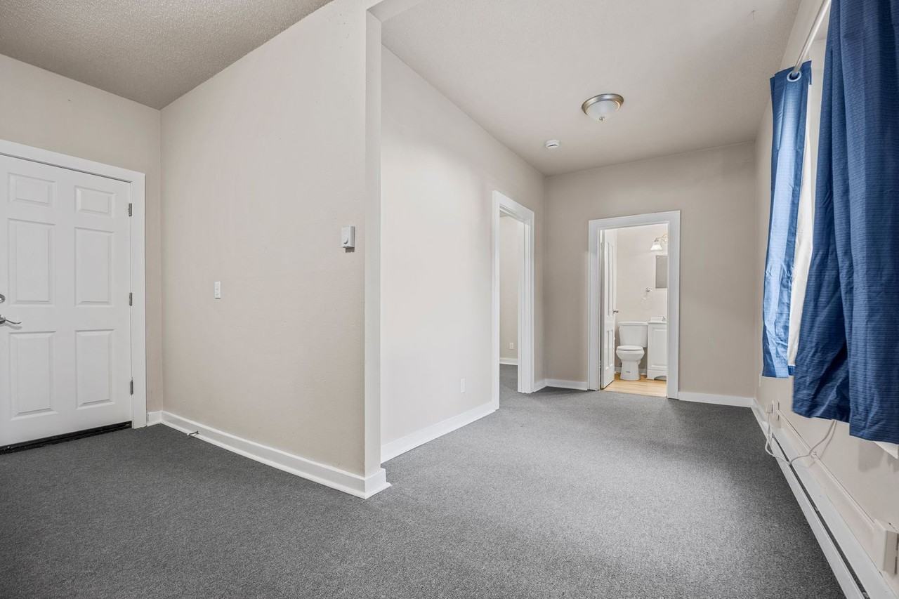 Robinson Heights - Photo 5 of 10