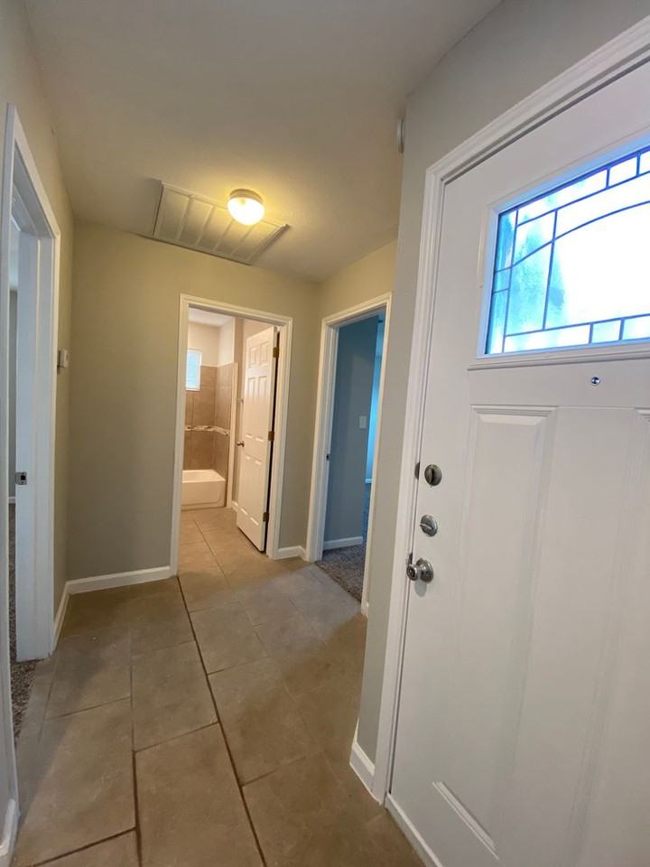 6571 Beech Trail Dr - Photo 3 of 36