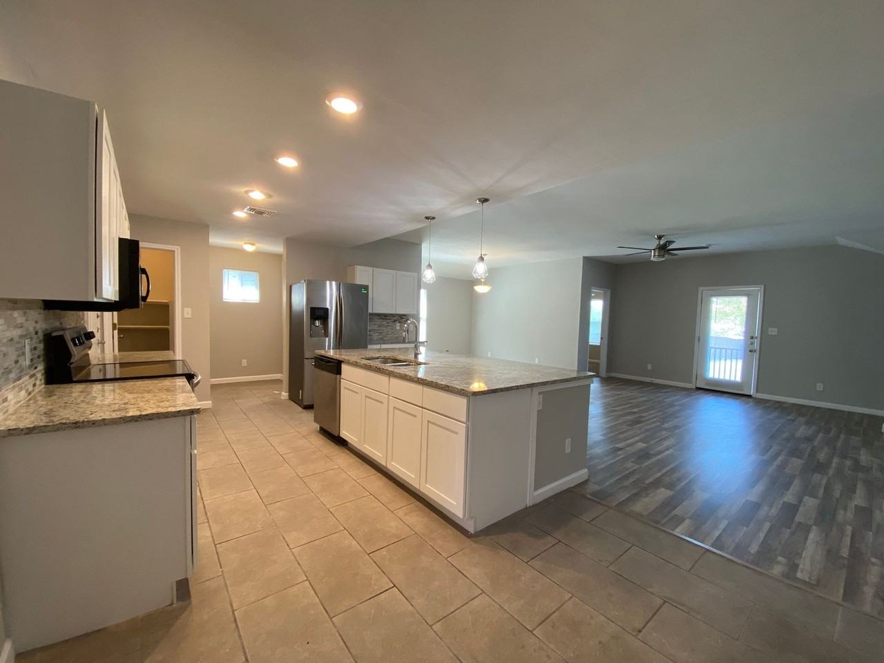 6571 Beech Trail Dr - Photo 6 of 36