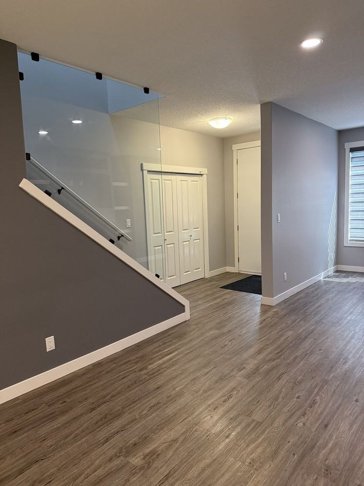 8540 89 St Nw - Photo 2 of 24