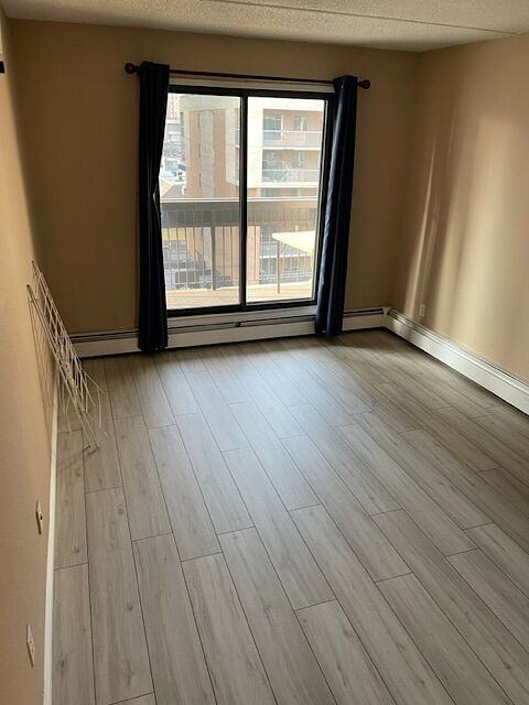 735 Dufferin Place - Photo 5 of 8