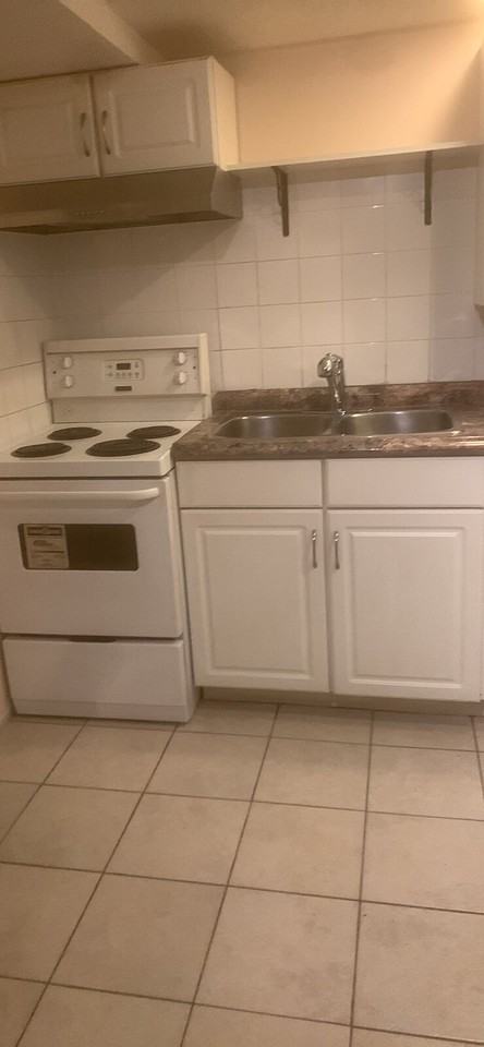 Skyview Shores Cres - Photo 2 of 10