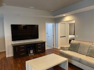 100 Marquis Point Southeast - Photo 5 of 37