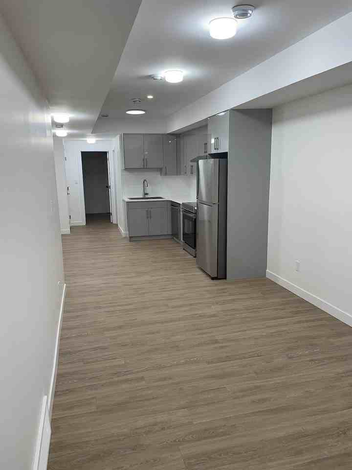 10945 73 Ave Nw - Photo 2 of 9