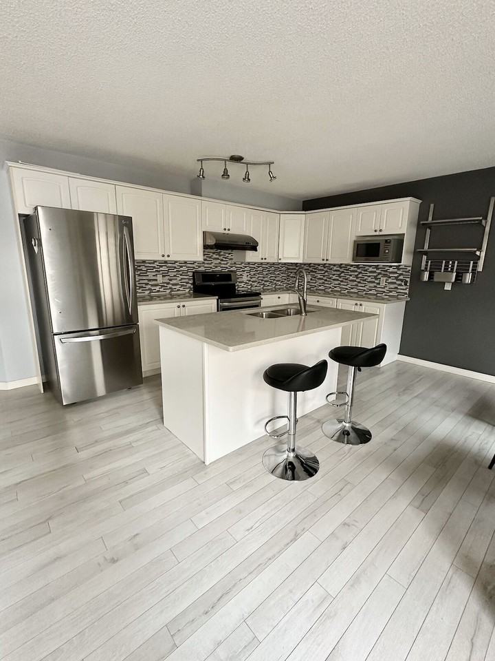 1401 - 1401 Centre A Street Northeast - Photo 7 of 17