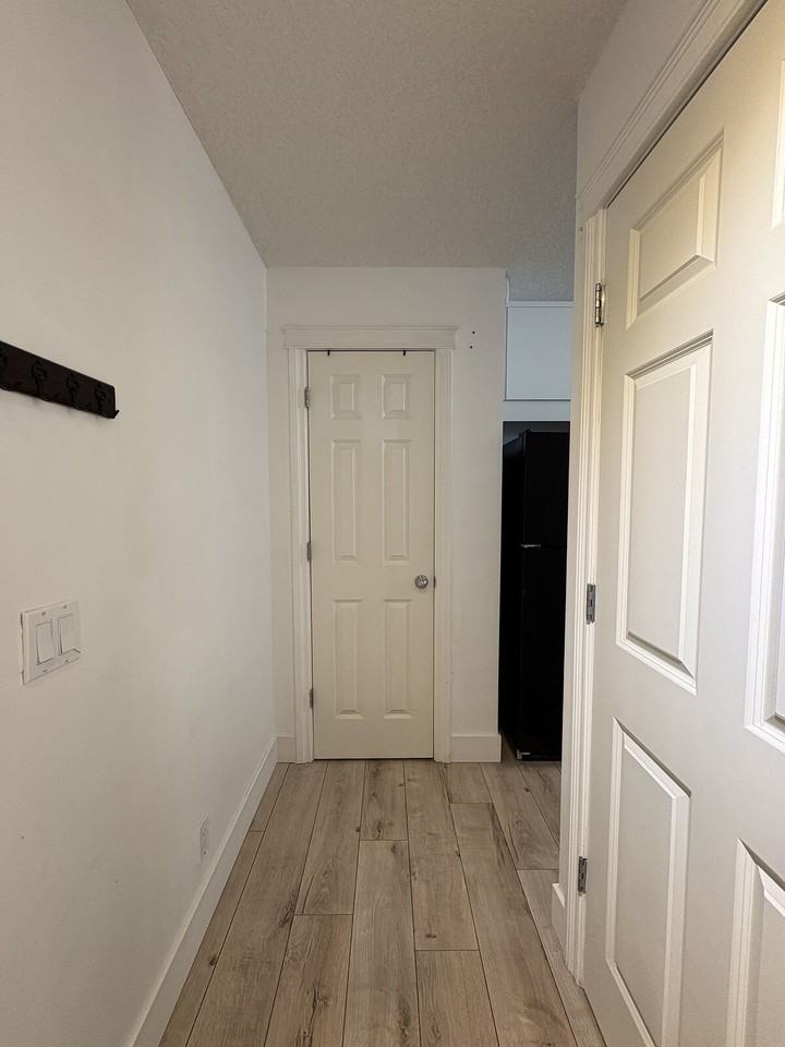 950 Apartment Building - Photo 4 of 14