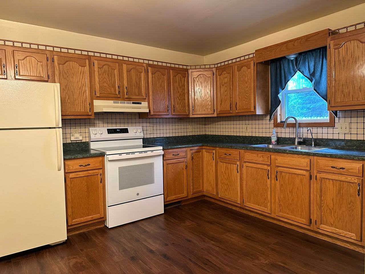 212 4th St Sw - Photo 2 of 7